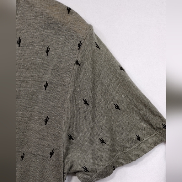 Rails Linen Cara V-neck Slub Knit Tee Womens M Sage Cactus Print Boho Retro 90s - Picture 4 of 9